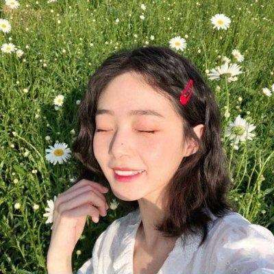 陆毅女儿的长腿太惊人，在上百人中一眼就能认出来