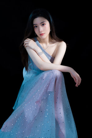 黄金价格大幅上调!银行集体提示风险 投资者陷“去留两难”