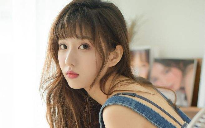 西纳·洛桑旦贝坚赞活佛逝世，享年81岁